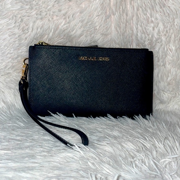 Michael Kors Hamilton Black Leather Satchel and Wallet Phone Holder Wristlet Set - Picture 14 of 17